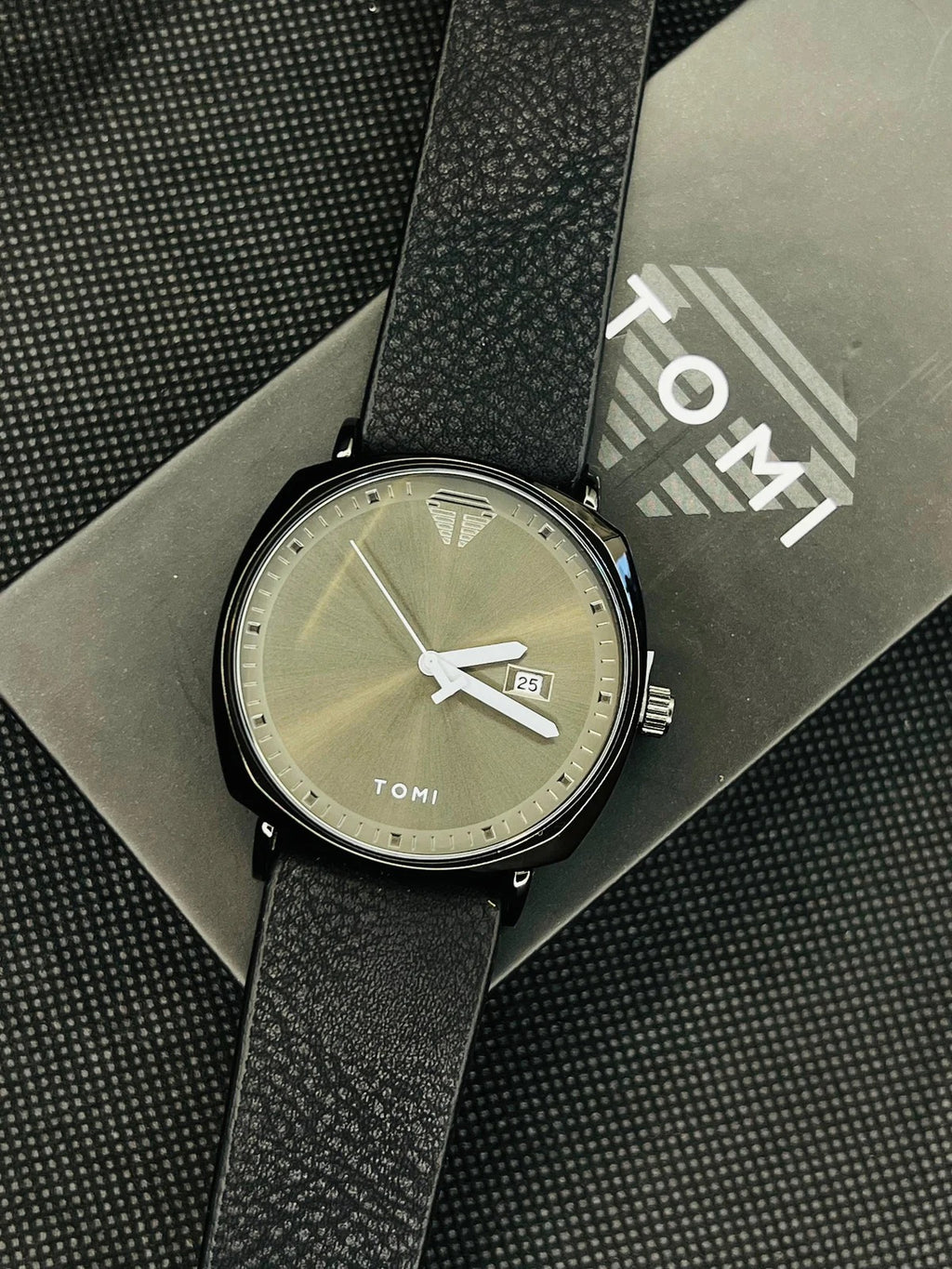 TOMI T-044 Men's Watch Leather Strap